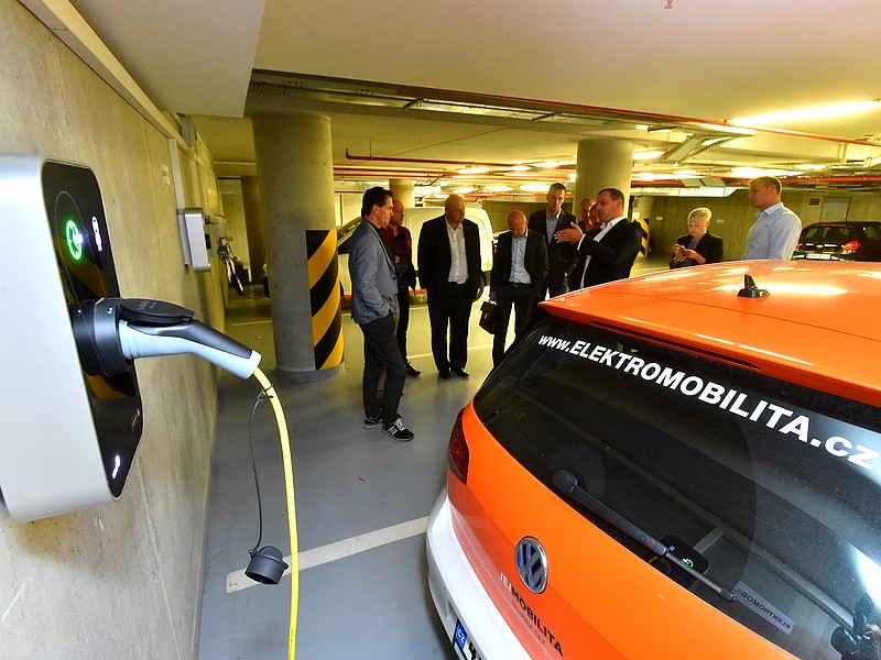 Zájemci o elektromobily se „nachytřili“ u ČEZ ESCO